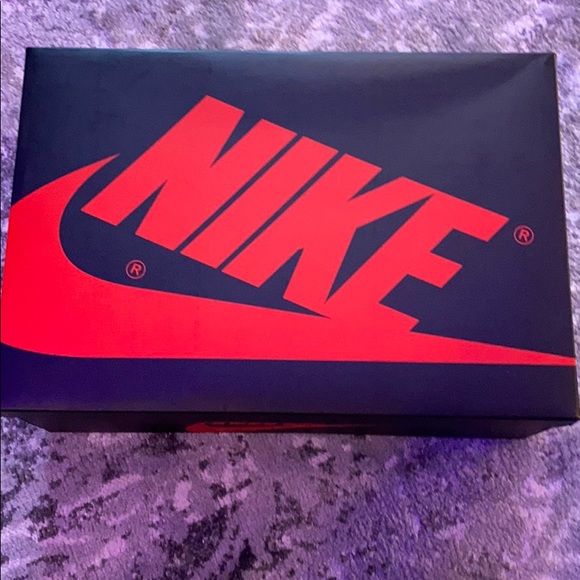 Air jordan one court purple sz (10.5) - Picture 2 of 8